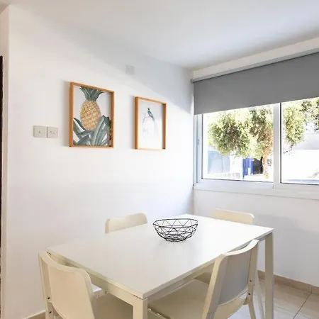 Bright 2-bed Flat, In Center * Larnaca