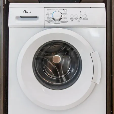 Bright 2-bed Flat, In Center *