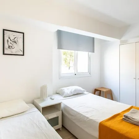Bright 2-bed Flat, In Center * Larnaca
