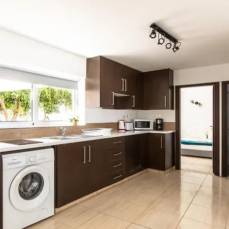 Bright 2-bed Flat, In Center Appartement *